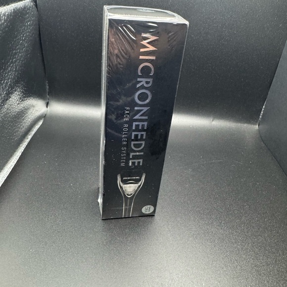 Microneedle Face Roller System- New sealed in box - Picture 2 of 5